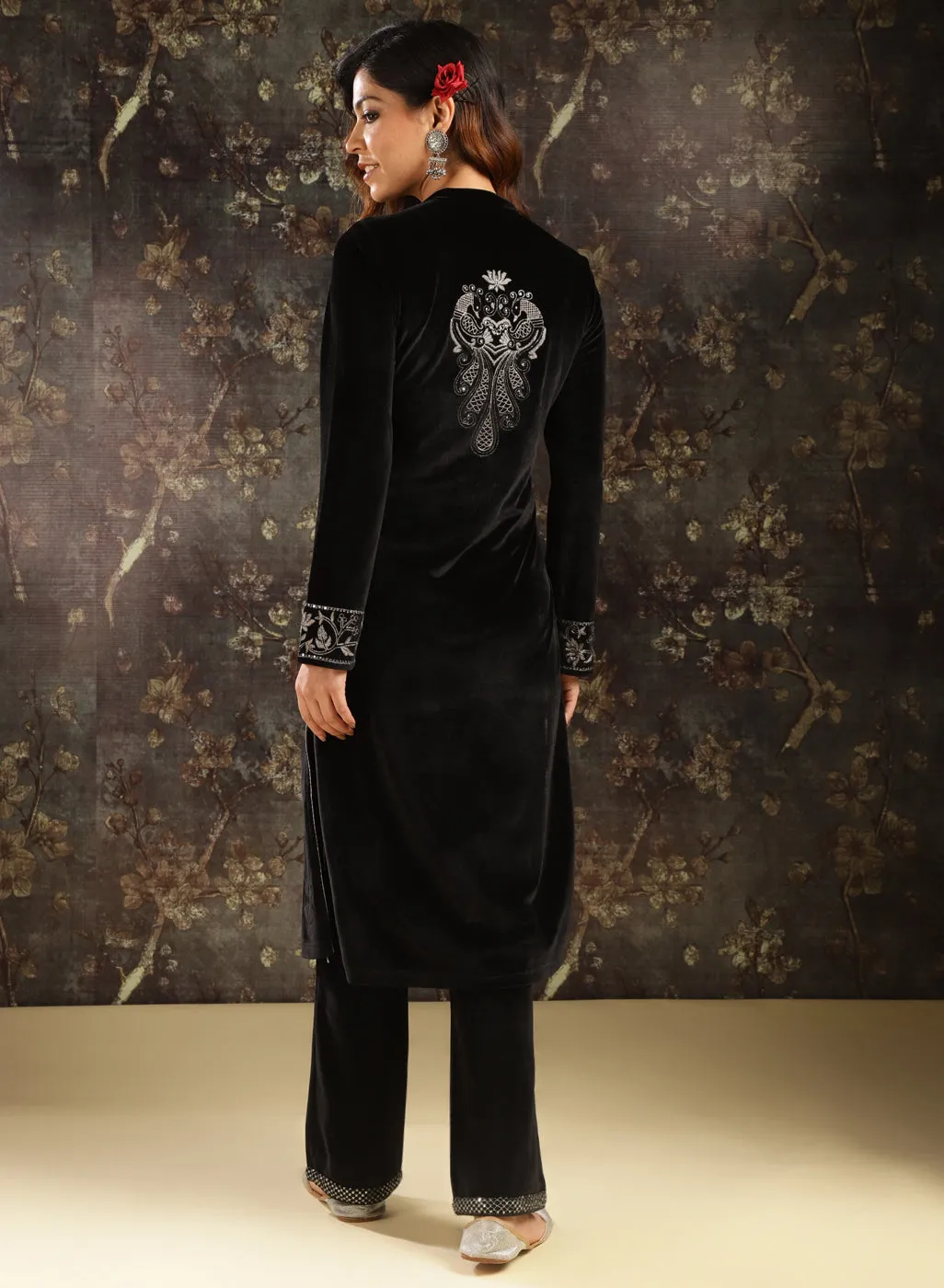 Black Embellished Party-wear Velvet Kurta Set