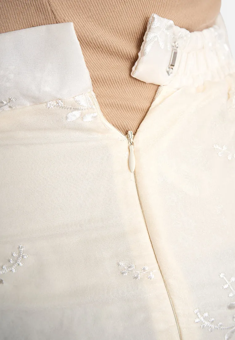 Hadiya Elegant Chiffon Embroidery Kurung