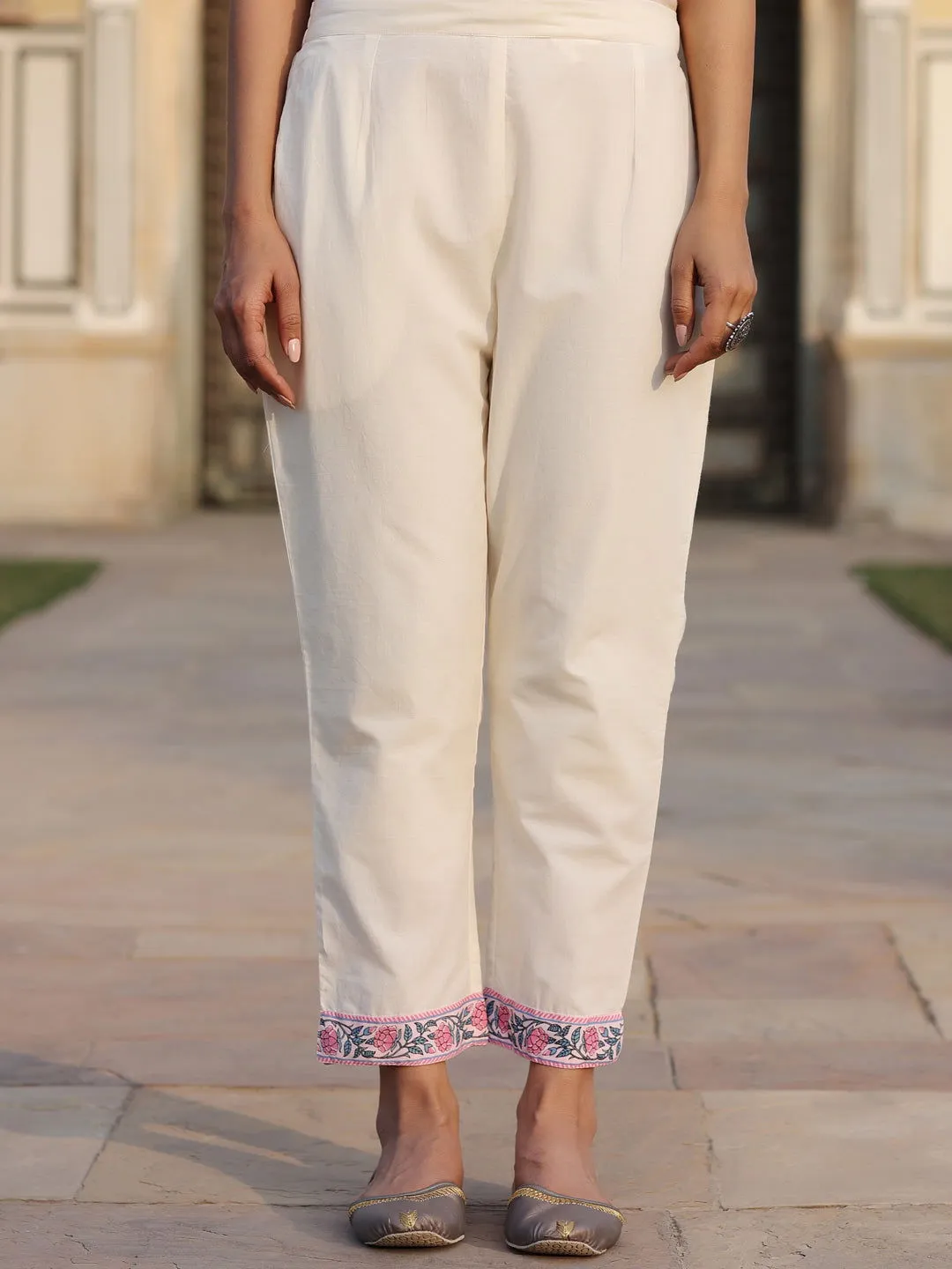 Juniper  Off-White Floral Printed Pure Cotton Lacy Kurta & Pants Set.