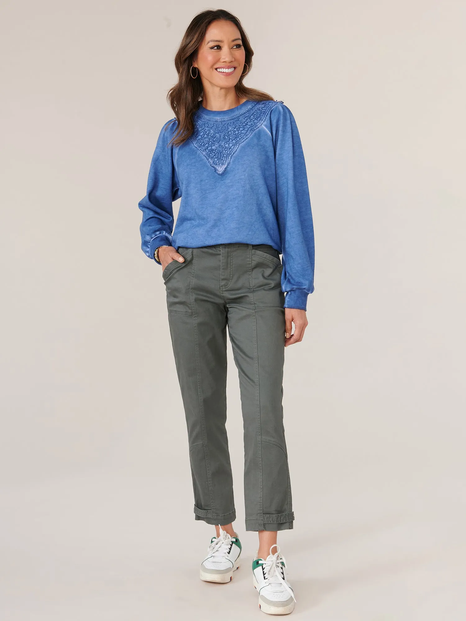 Long Blouson Puff Shoulder Sleeve Crew Neck Lace Applique Sweatshirt