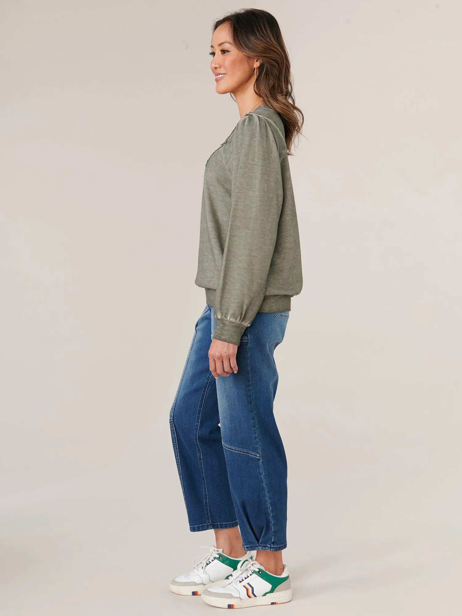 Long Blouson Puff Shoulder Sleeve Crew Neck Lace Applique Sweatshirt