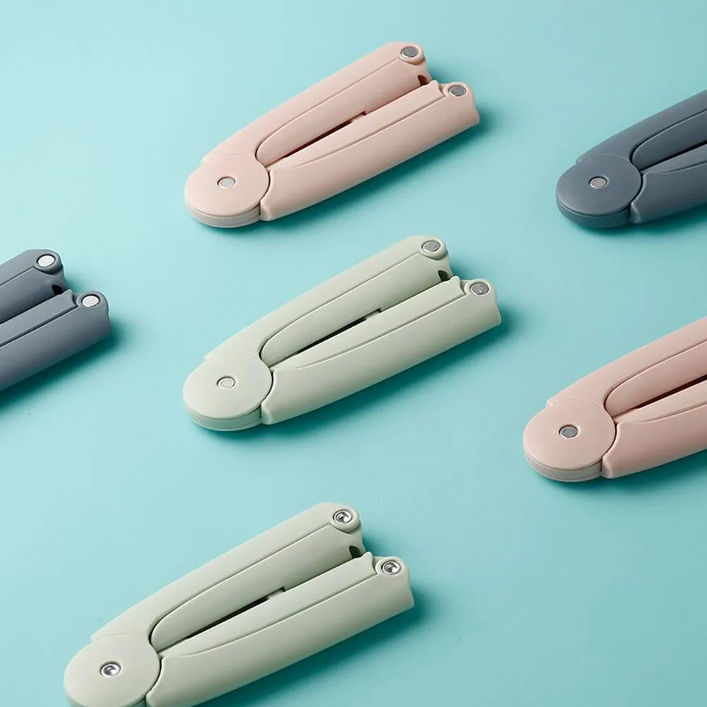 Travel Light - Folding Hanger
